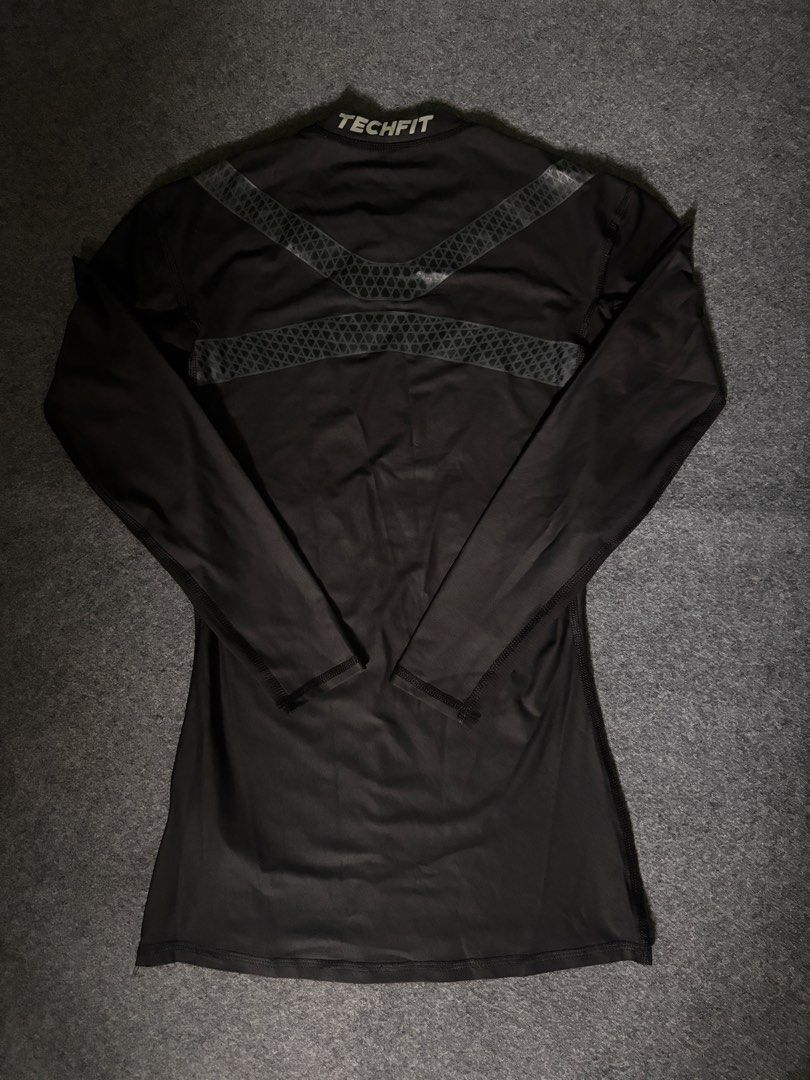 Adidas Techfit Power (Category: Activewear) located in Cebu City. Submitted by suota_co_23 (Listing ID 1470569239, Image 2). Description: Adidas Techfit Power Large LxW: 26x16.