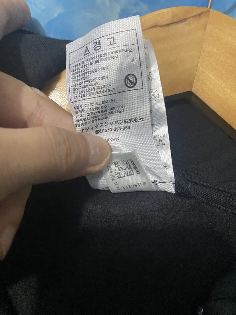 adidas three stripe fullzip jacket (Category: Coats, Jackets and Outerwear) located in Binan City. Submitted by rnj_affordable (Listing ID 1470728828, Image 3). Description: no issue.