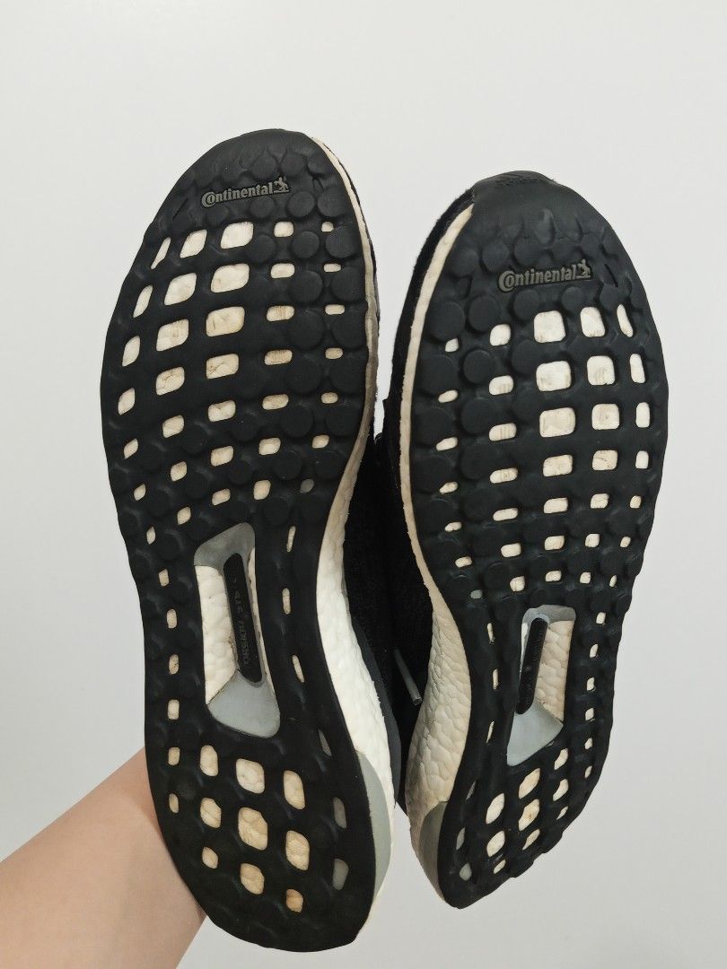 ADIDAS ULTRA BOOST UNCAGED CARBON BLACK (Category: Sneakers) located in Cavite. Submitted by shop.with.k (Listing ID 1470736045, Image 3). Description: TÊNIS ADIDAS ULTRA BOOST UNCAGED CARBON BLACK • ORIG 💯 • Preloved but still like new • Size US10 • Super lightweight 😍 ₱380 only.