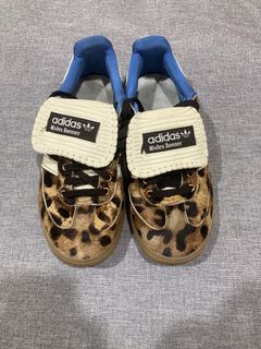 (Category: ) located in . Submitted by deensthrifting (Listing ID 1470586862, Image 1). Description: .