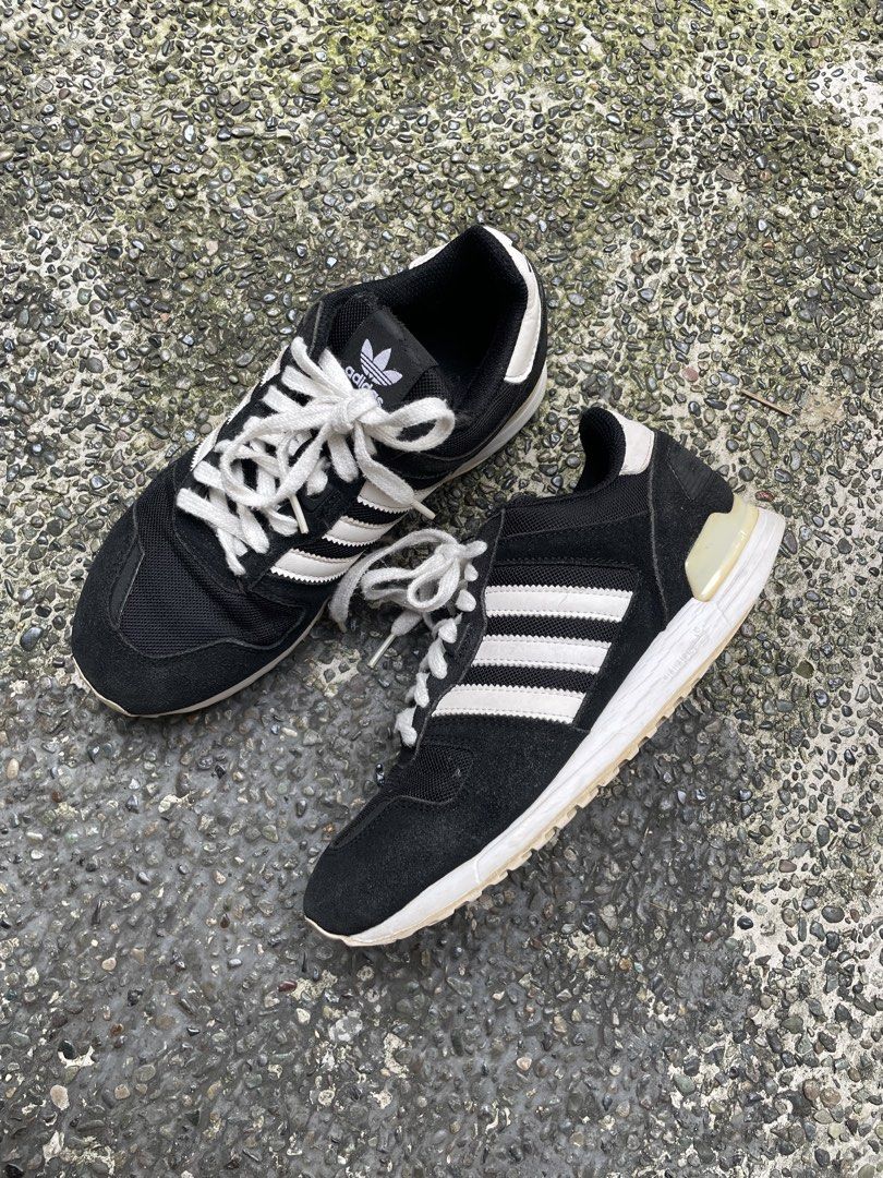 ADIDAS ZX 700 SNEAKERS (RUSH) (Category: Sneakers) located in Manila. Submitted by coollion_7aaba1 (Listing ID 1470558755, Image 2). Description: Bought in Japan! ✨ Size: EU 37–38 ✨ No issues ✨ Good condition ✨ What you see is what you get!.