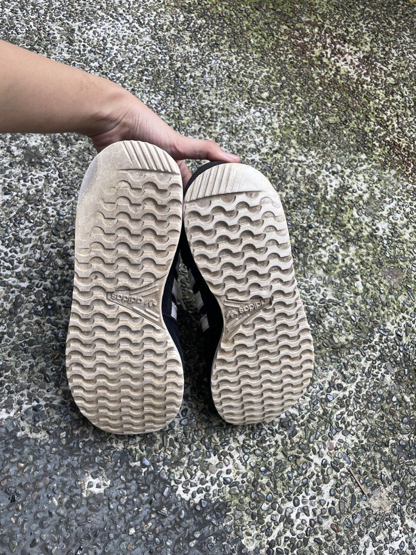 ADIDAS ZX 700 SNEAKERS (RUSH) (Category: Sneakers) located in Manila. Submitted by coollion_7aaba1 (Listing ID 1470558755, Image 3). Description: Bought in Japan! ✨ Size: EU 37–38 ✨ No issues ✨ Good condition ✨ What you see is what you get!.