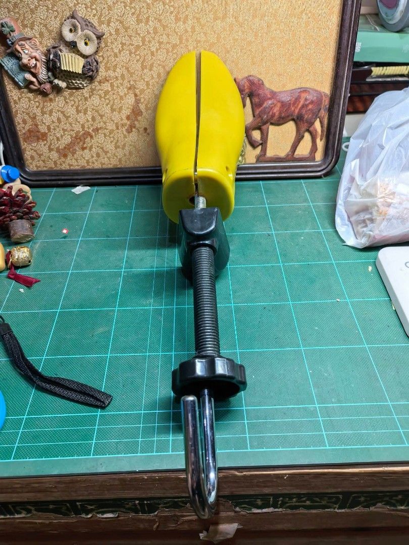 Adjustable Heavy-Duty Shoe Stretcher (Category: Home Improvement Tools & Accessories) located in Cebu City. Submitted by dudes_villanueva (Listing ID 1470615241, Image 1). Description: Adjustable Heavy-Duty Shoe Stretcher / Shaper 📌 Material: Durable yellow ABS plastic shell As is where is.