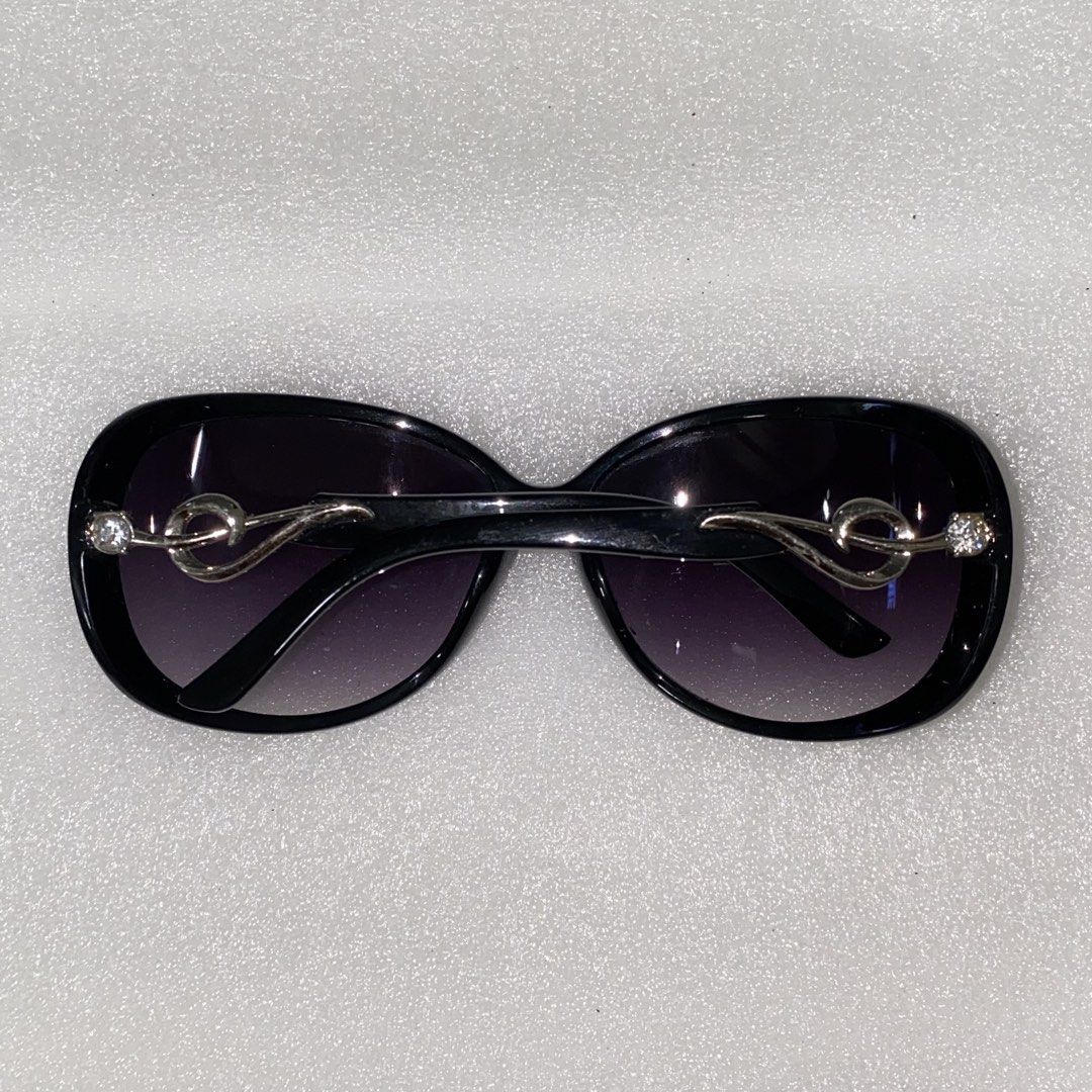Aedoll Sunglasses Diamond Notes (Category: Sunglasses & Eyewear) located in Bulacan. Submitted by jexmd (Listing ID 1468299062, Image 1). Description: .