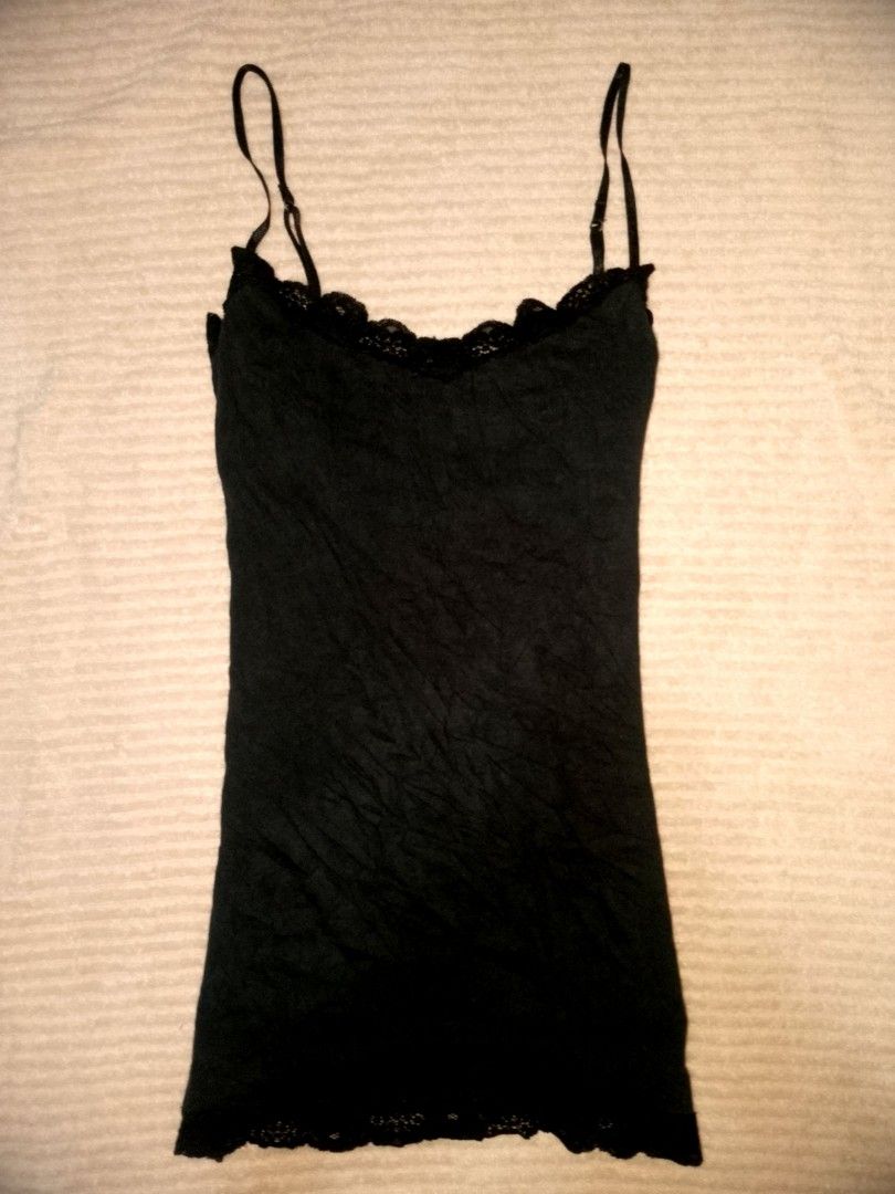 Aeropostale Black Lace Cami Top (Category: Sleeveless) located in Bacolod City. Submitted by czenaiah (Listing ID 1470680301, Image 1). Description: — large on tag but best fits from small to medium — no flaws — location (negros occidental) — negotiable (just send a dm).