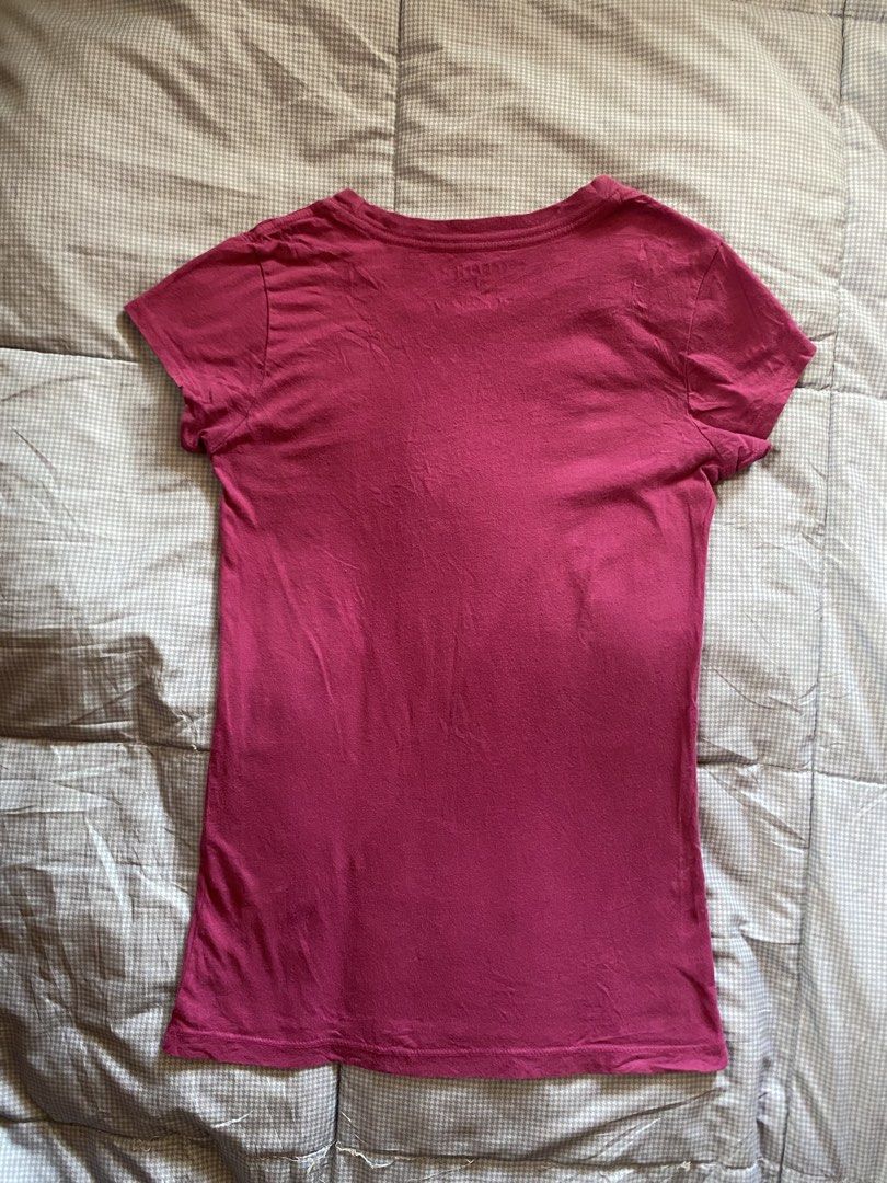 Aeropostale Pink Tee (Category: Blouses) located in General Santos City (Dadiangas). Submitted by versatile__ (Listing ID 1470616885, Image 2). Description: y2K Aeropostale Pink Tee Tagged Medium width : 14 inches length : 24 inches Good Condition- Nine out Ten Color Rate Featuring Good early 00’s design on front area -Flaw(s): washable dirt/ dirt stain +Shipping Fee.