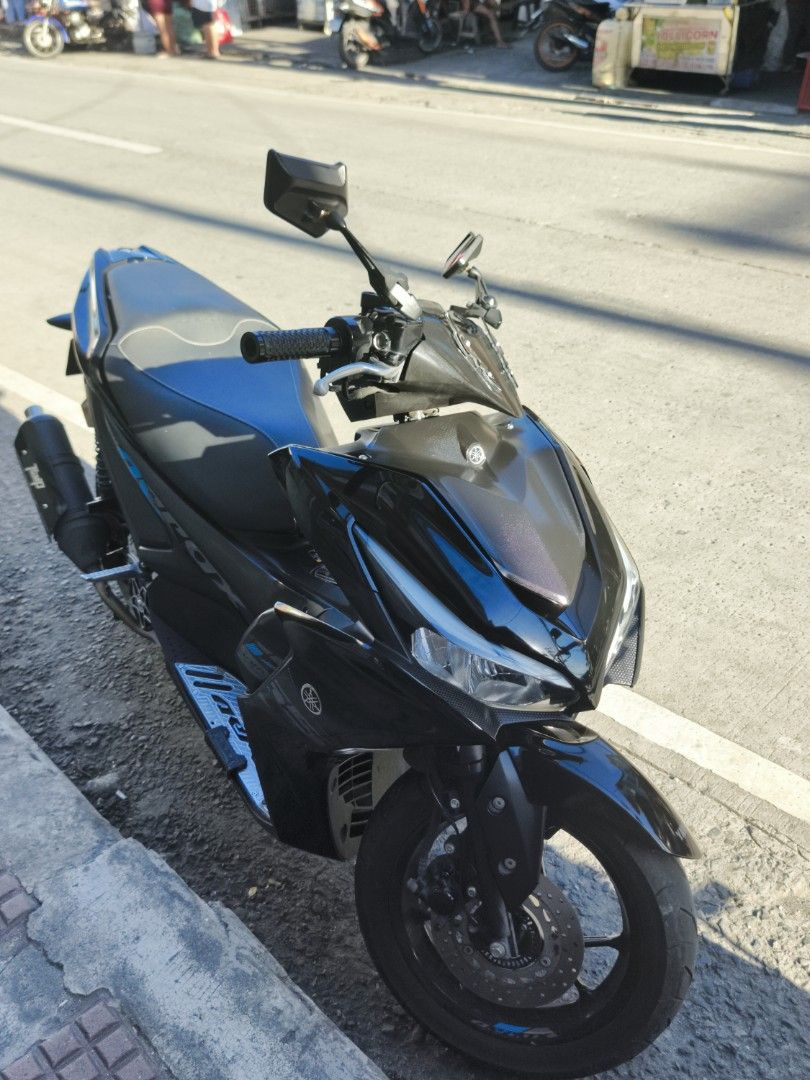 Aerox v2 y connect standard 2025 (Category: Motorbikes for Sale) located in Caloocan City. Submitted by shawnqt (Listing ID 1470568314, Image 1). Description: 🏍️ FOR SALE: YAMAHA AEROX Y-CONNECT 2025 VERSION 🔥 💯 Fresh unit, alagang-alaga! ✅ 2025 Version – Y-Connect ✅ Registered until 2028 📄 ✅ Change oil every 1,500 KM🛢️ ✅ Naka-panggilid ⚙️ ✅ TSMP Pipe 2.25, 28mm 🔥 6600+ odo unlic check/scan fresh makina walang galaw never natuyuan never nas