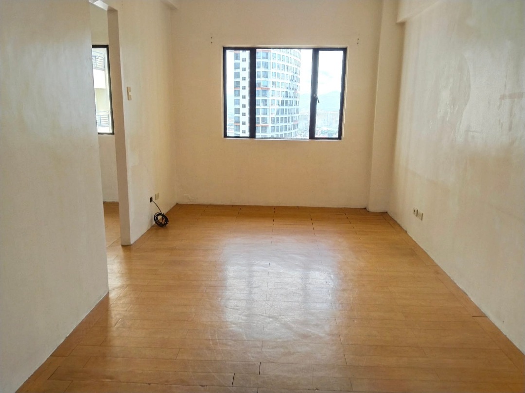 (Category: ) located in . Submitted by guzmandolosarealty.corp (Listing ID 1470559608, Image 1). Description: .