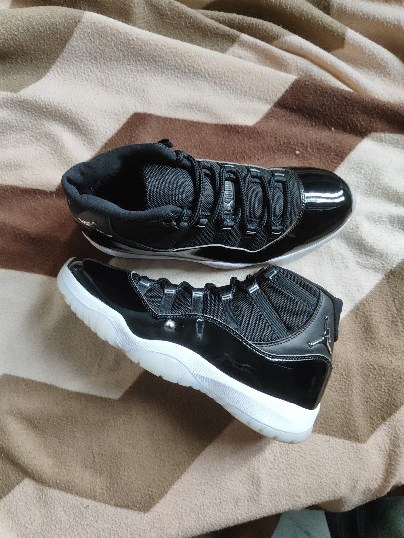 Air Jordan 11 Retro jubilee (Category: Sneakers) located in Angono. Submitted by jovitonav (Listing ID 1470561977, Image 1). Description: used size 11us complete wth receipt.