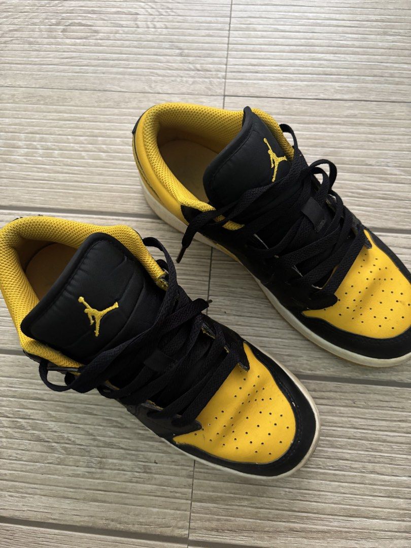 AIR JORDAN 1 low yellow ochre (Category: Looking For) located in Las Pinas. Submitted by lalaloopsy67 (Listing ID 1470630542, Image 2). Description: orig no box rfs:decluttering SIZE : US 4.5 Y.