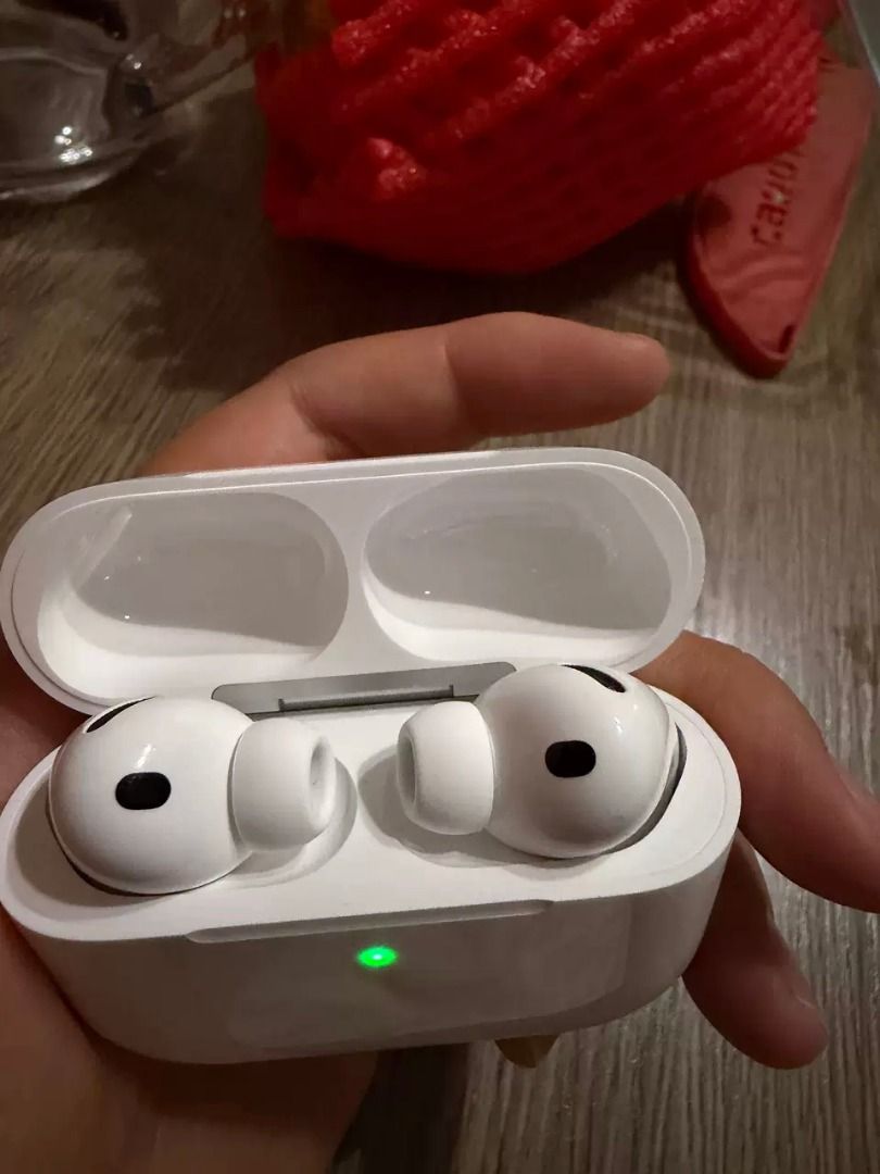 Airpods pro 3 (Category: Earphones) located in Kuala Lumpur. Submitted by safewhale.3cbeef (Listing ID 1470569708, Image 1). Description: AirPods Pro 3 for sale Fully functional and well looked after. Selling as personal item. DM for price and details. Serious buyers only..