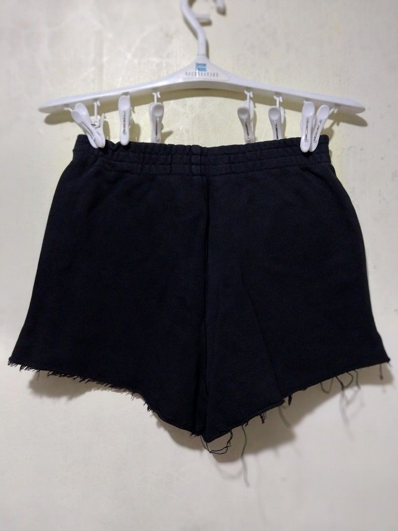 Alexander Wang Denim Bite Shorts Size 26 (Category: Shorts) located in Manila. Submitted by PrinceDani.Clothing (Listing ID 1470591228, Image 3). Description: Alexander Wang denim cotton black bite shorts Size 26-30in waist 13in length excellent condition .
