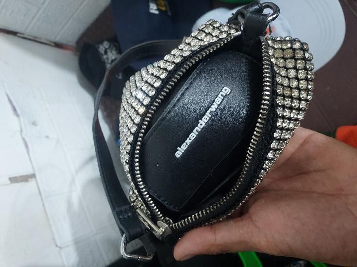 Alexander Wang Shoulder Bag (Category: Shoulder Bags) located in Caloocan City. Submitted by jayjayb1738 (Listing ID 1470740014, Image 2). Description: .