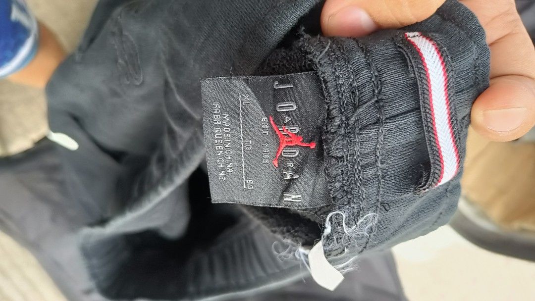 Alumni jordan short (Category: Activewear) located in Davao. Submitted by 3stagethrifter (Listing ID 1470628590, Image 3). Description: alumni jordan short excellent.. condition no issue 10/10 color rate.