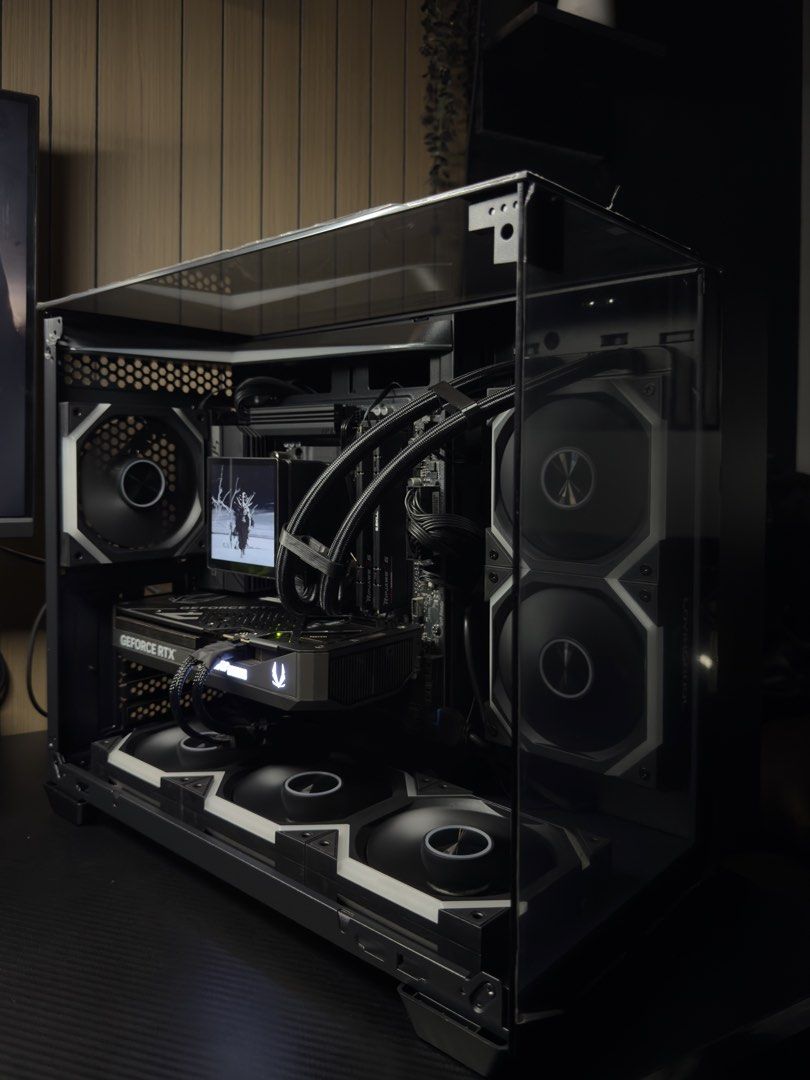 AM5 Gaming PC System Unit RTX 5070 (Category: Desktops) located in Manila. Submitted by al.reyn (Listing ID 1470635841, Image 3). Description: PTPA PO, For Sale AM5 System Unit (BASA PO MUNA NANDYAN NA LAHAT NG SAGOT) 120k SLIGHTLY negotiable pass po sa barat (auto pass po sa below 110k offers) NO PARTS OUT/ SALE AS WHOLE UNIT ONLY in pristine condition almost like bnew Full Specs: AMD Ryzen 7 7700 (AM5) Processor Gigabyte B650M Aorus Elite AX Ga