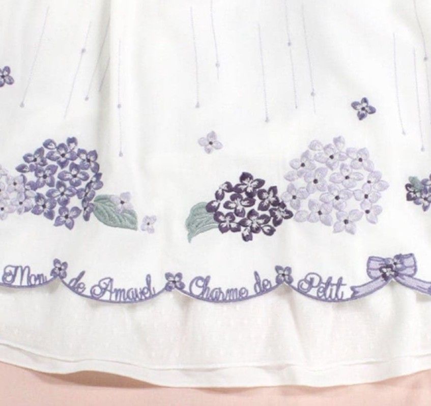 Amavel Purple Hydrangea and Dew (Category: Dresses) located in Manila. Submitted by elunacurio (Listing ID 1470572339, Image 2). Description: have the exact item mop: gcash will try to take pics and measurements soon no tiny bow in front.