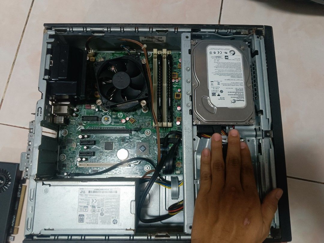 AMD A8 7650K SYSTEM UNIT (Category: Desktops) located in Manila. Submitted by xxxmateo (Listing ID 1470687991, Image 2). Description: SPECS: AMD A8 7650K 16GB DDR3 RAM 500GB HDD ----- Good working Condition OPEN FOR SHIPPING.