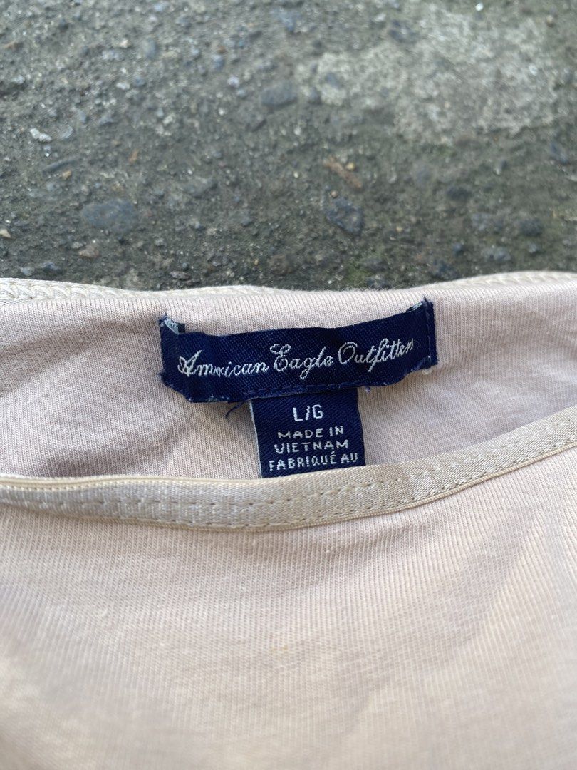 American eagle cami (Category: Sleeveless) located in Victorias. Submitted by ukayngae (Listing ID 1470646748, Image 2). Description: American eagle cami excellent condition no issue.
