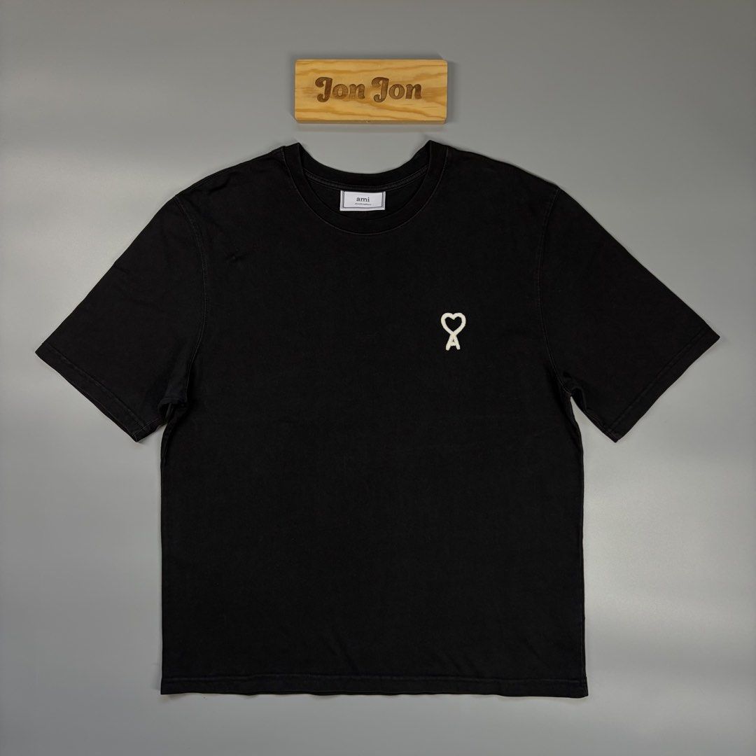 AMI EMBROIDERED LOGO (Category: Activewear) located in Cavite. Submitted by onebeancent (Listing ID 1470730056, Image 1). Description: Size: Large (Men) | XL to XXL (Women's) Dimension: 21" Width | 27" Length Color: Black Color Rate: 9.5/10 Issue: None Condition: Excellent Mine: 950php Additional Shipping Fee (J&T Small Pouch) 75php Luzon 100php visayas 120php mindanao.