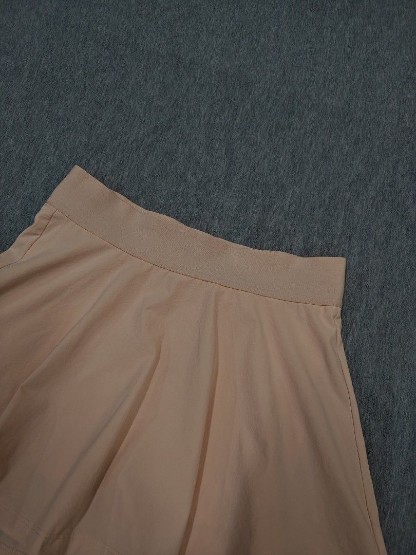 ANDAR SKIRT (Category: Activewear) located in Bacolod City. Submitted by yobibstuffs (Listing ID 1470644252, Image 2). Description: ANDAR SKIRT SIZE: 2 DIMENSIONS WAISTLINE: 26-28 LENGTH: 13 GOOD CONDITION NEED WASH 🧼🫧 PRICE: 699+SF OUTSIDE BACOLOD CITY 🏙️ 🌆 PM ME! 📥📥📥.