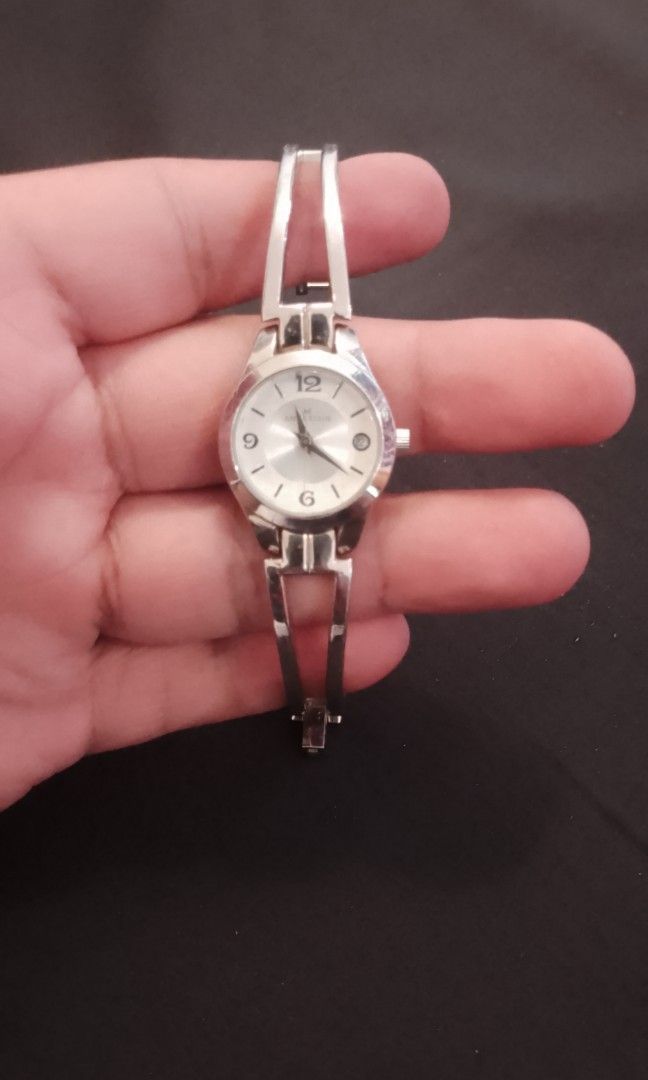 Anne Klein Vintage Silver Bangle Watch (Category: Luxury Watches) located in Manila. Submitted by goodfella1998 (Listing ID 1470592204, Image 3). Description: Original. Money back guaranteed. Once lang nagamit para sa kasal. For sure buyers only..
