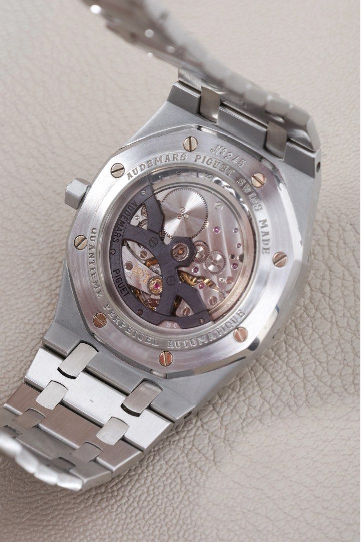 AP Royal Oak Perpetual Calendar (Category: Luxury Watches) located in Makati City. Submitted by vintage.grail (Listing ID 1470616209, Image 2). Description: Audemars Piguet 2004 Royal Oak Perpetual Calendar - White Dial Reference 25820SP Mint condition 9.5/10 Comes with papers Priced at Php 8,960,000 DM or call to reserve. Available for viewing at Vintage Grail, The Peninsula Manila.