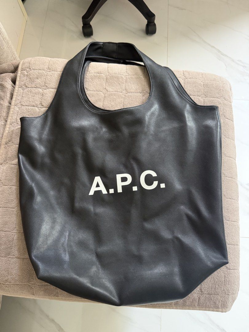 A.P.C. Black Tote Bag (Category: Tote Bags) located in Marikina City. Submitted by lar.luxury (Listing ID 1470585981, Image 1). Description: One handle was sewn already with a leather patch, see photos. Bought for 17k.