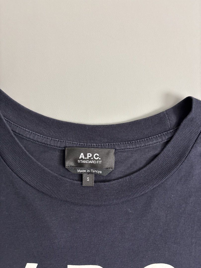 A.P.C. Grand VPC T-Shirt (Category: Shirts) located in San Fernando. Submitted by kayemanalac_05 (Listing ID 1470724241, Image 3). Description: .