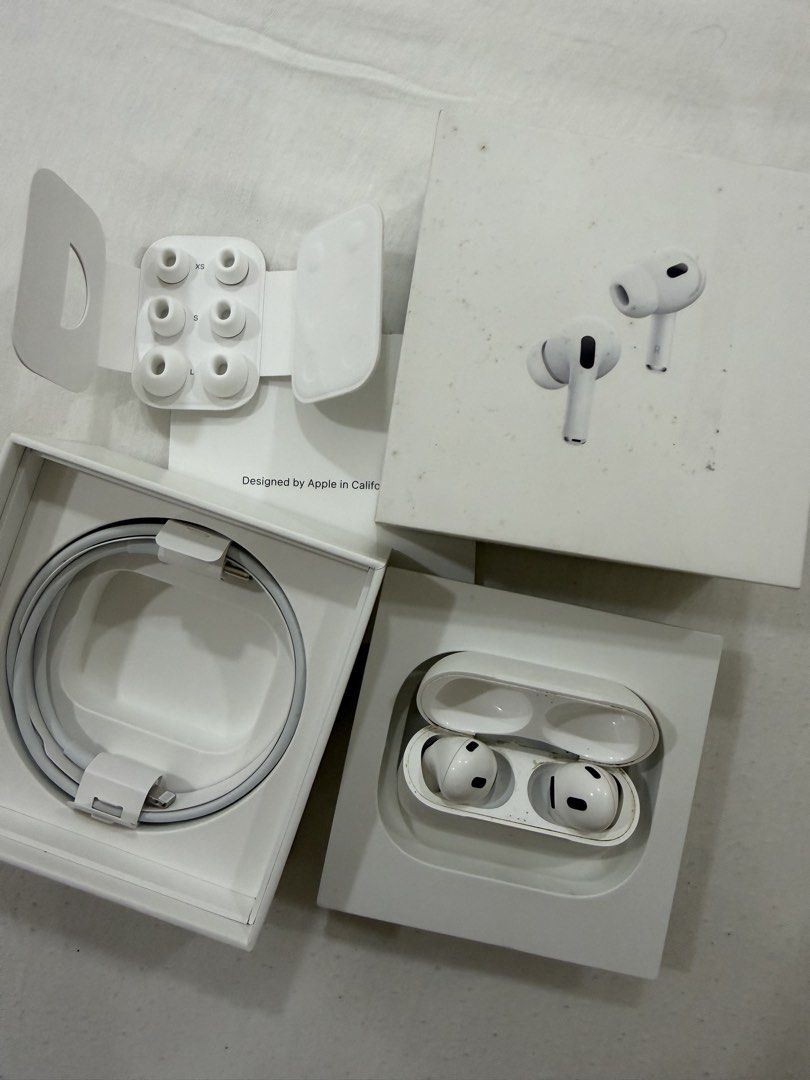 Apple AirPods Pro 2nd Generation with MagSafe Charging Case (Category: Headphones & Headsets) located in Quezon City. Submitted by closetcleanupsale (Listing ID 1470566391, Image 1). Description: - Authentic Apple AirPods Pro 2nd Generation (White) - Includes MagSafe charging case, original box, and charging cable - Comes with complete extra ear tips (XS, S, L sizes) - Minor dust and dirt from normal use, works perfectly - DM for fast transaction