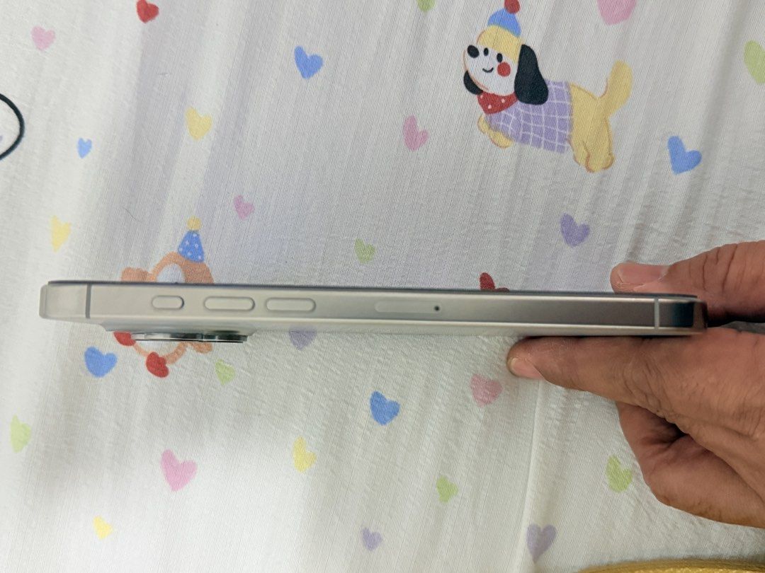 Apple iPhone 16 Pro Max Natural Titanium (Category: iPhone 16 Series) located in Quezon City. Submitted by bnadsamilin (Listing ID 1470664183, Image 3). Description: - Model: Apple iPhone 16 Pro Max - Color: Natural Titanium - No scratch ( pwde sa maarte) - 97% battery health -Battery Replaced with GENUINE APPLE Battery fron Powermac SM North - Build: Premium titanium frame with customizable action button and volume controls - Camera: Advanced tr