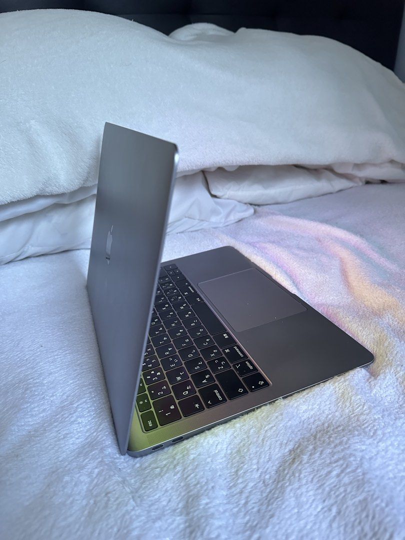 Apple MacBook Air 13-inch 2018 Space Grey Intel Core i5 (Category: Laptops & Notebooks) located in Naga. Submitted by marwingarol (Listing ID 1470582730, Image 3). Description: - Model: MacBook Air (Space Grey) - Processor: 1.6 GHz dual-core Intel Core i5 - Graphics: Intel UHD Graphics 617 - Memory: 8 GB RAM - OS: macOS Sonoma 14.4 - Functionality: Battery and all ports working normally.