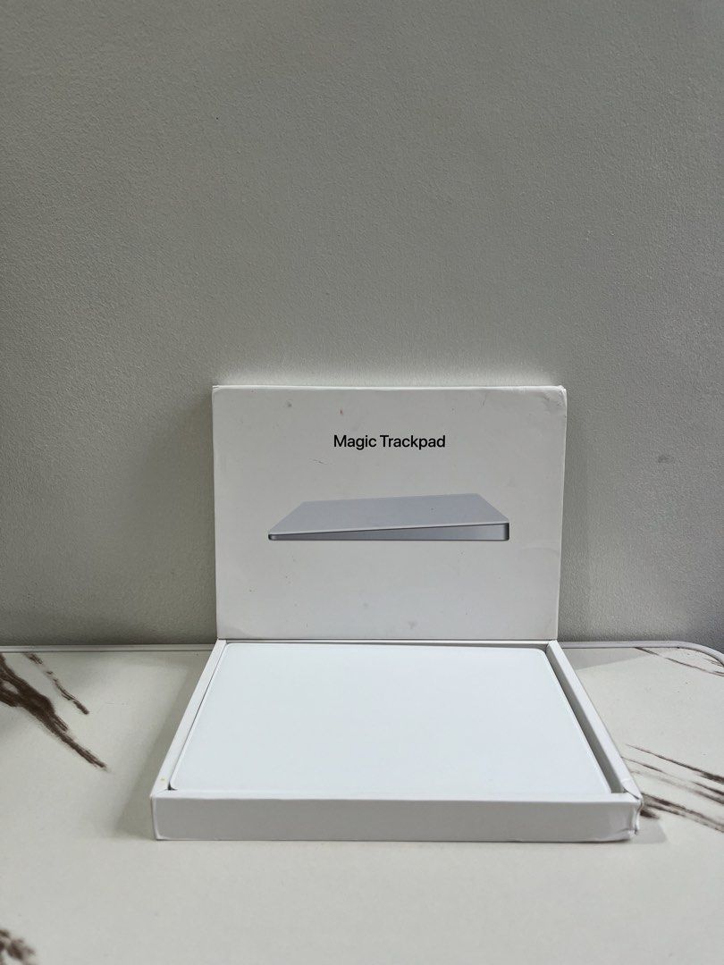 Apple Magic Trackpad (Category: Computer Keyboard) located in Bacacay. Submitted by aiksgoods (Listing ID 1470595752, Image 1). Description: .