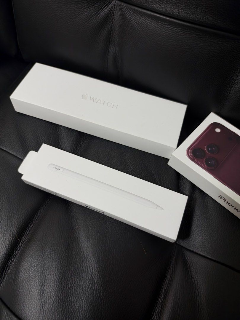 Apple Pencil (USB-C) Original (Category: Other Mobile & Gadget Accessories) located in Quezon City. Submitted by maekuuh (Listing ID 1470731968, Image 1). Description: Dimensions Length: 155mm measured from tip to cap Diameter: 8.9mm Weight: 20.5g Connections Bluetooth USB-C Compatibility iPad Pro 13-inch (M4) iPad Pro 11-inch (M4) iPad Air 13-inch (M2) iPad Air 11-inch (M2) iPad Pro 12.9-inch (3rd, 4th, 5th, and 6th generation) iPad Pro 11-inch 