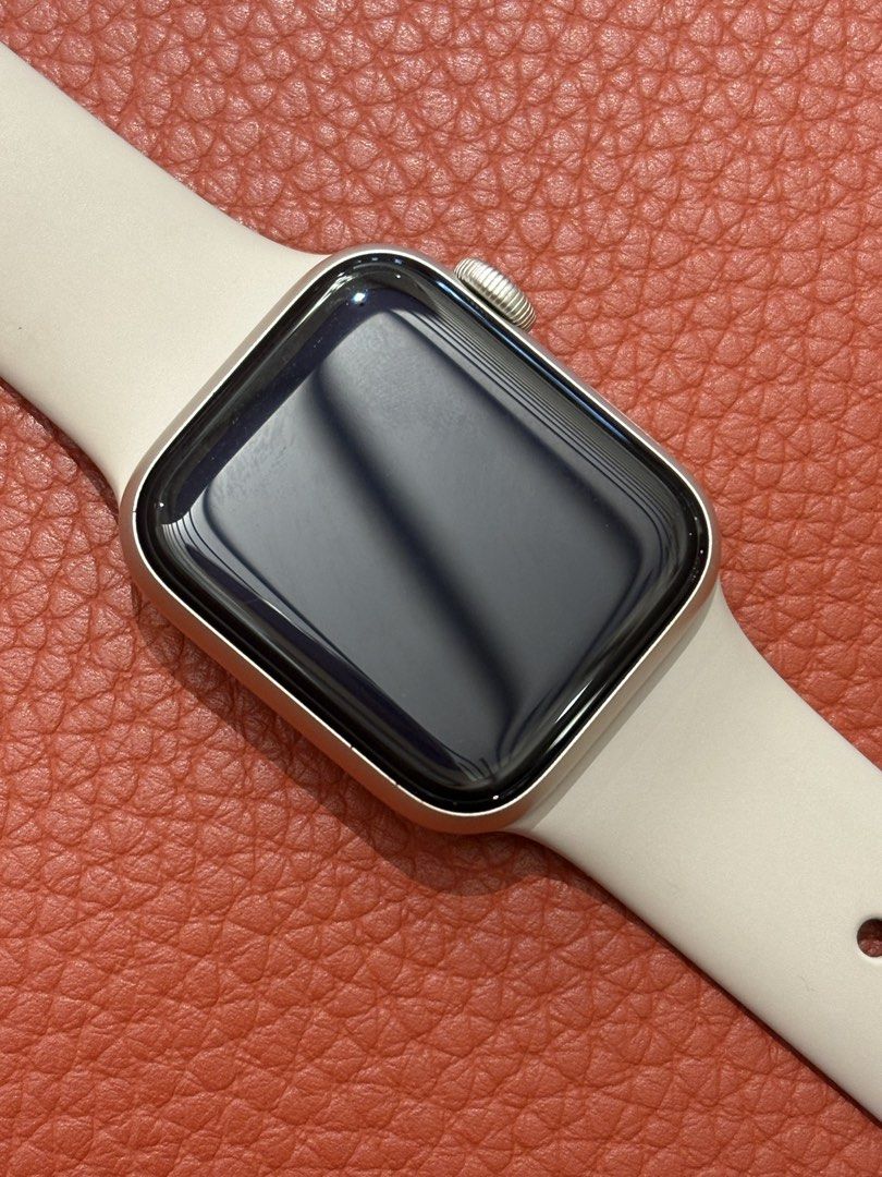 Poster Bugis Apple Watch SE 2nd Gen Starlight, Mobile Phones & Gadgets, Wearables ...