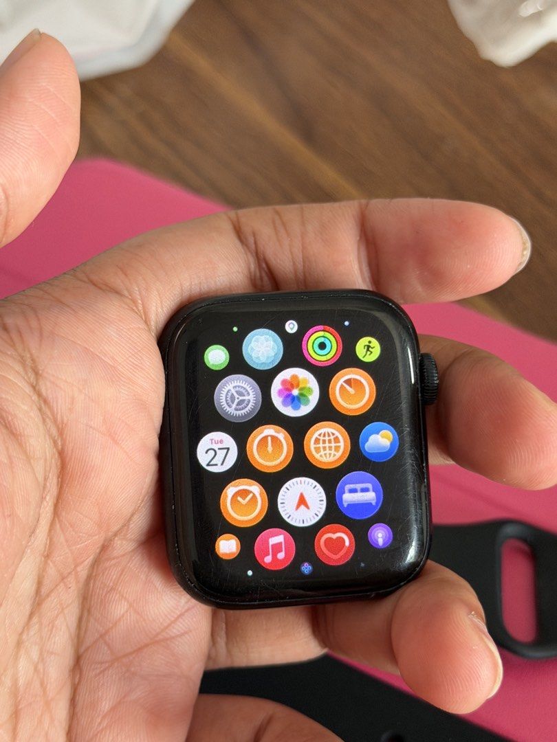 APPLE WATCH SE 44MM GPS (Category: Other Gadgets) located in Manila. Submitted by seconddripph (Listing ID 1470578913, Image 1). Description: ✅ 90% Battery Health ✅ Includes 2 straps & original charger ⚠️ With visible screen scratches (see photos) 💰 Price: ₱5,500 negotiable 📩 PM if interested! Sure buyers only. 🔥 📍 Location: Calamba, Laguna .