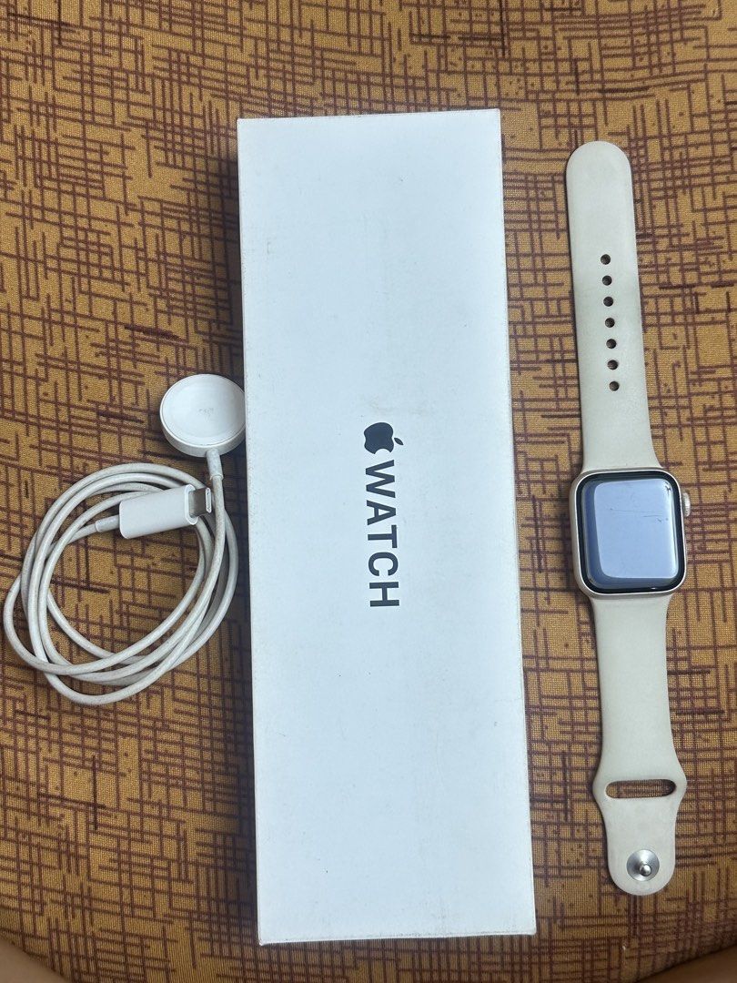 Apple Watch SE GPS + Cellular (Category: Wearables & Smart Watches) located in Manila. Submitted by thebeloved82917 (Listing ID 1470688802, Image 1). Description: Apple Watch SE (GPS + Cellular) * Size: 41mm * Case: Starlight Aluminum * Band: Starlight Sport Band (S/M) * Condition: Used but not abused, with slight scratches from normal use. Perfect for running, walking, gym workouts, and everyday use. Track your fitness and daily activity, receiv