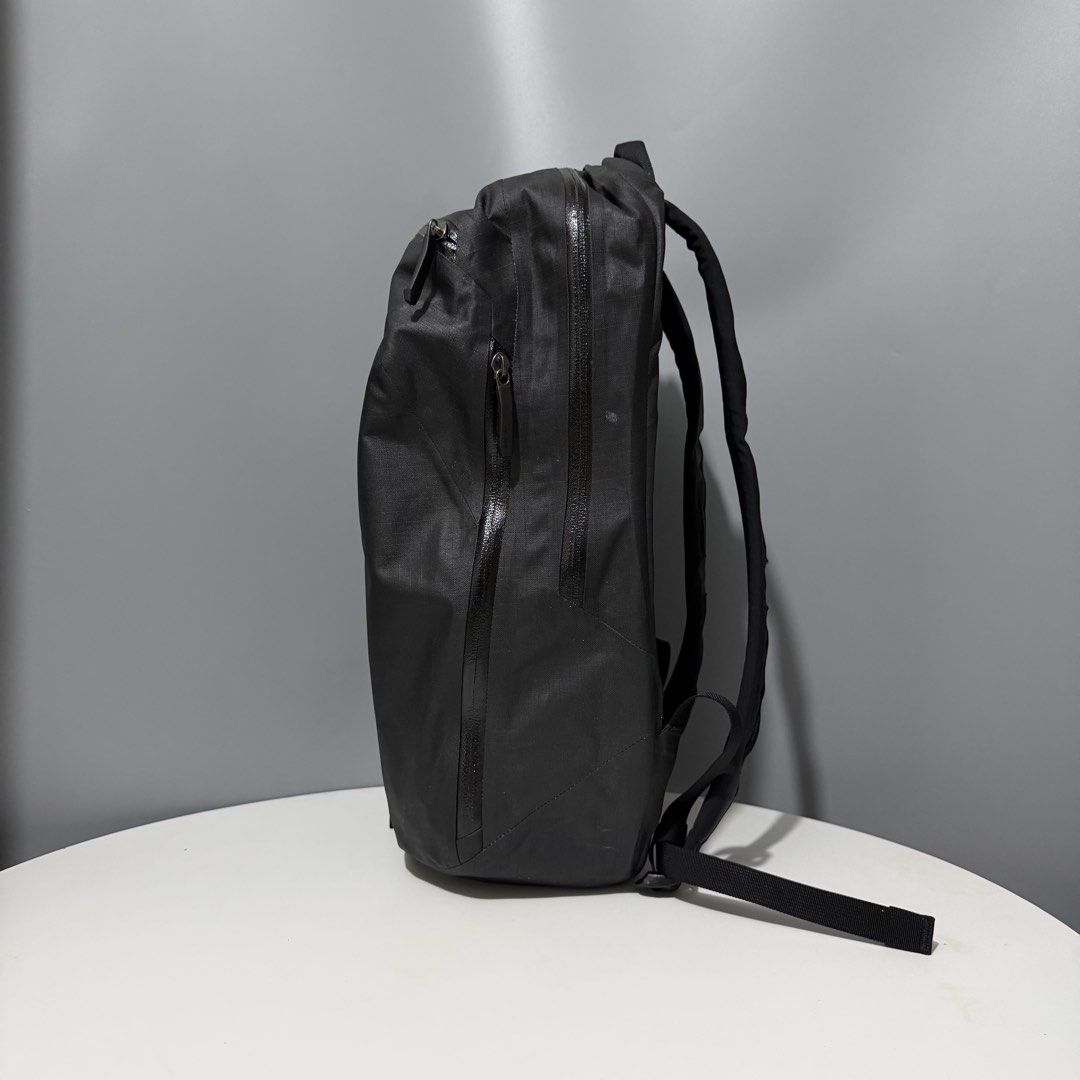 Arc'teryx Granville Zip 16 Backpack Black (Category: Backpacks) located in Manila. Submitted by thrifts.el (Listing ID 1470619987, Image 2). Description: Arc’teryx Granville Zip 16 Backpack Black -good for rainy day commuting, minimalist tech/ office EDC, Light Dayhikes, Urban Travel & Public Transit Excellent Condition 10/10 Color Rate No Issues Price. 2,980 Loc. South Caloocan Courier. J&T/Flash Express .