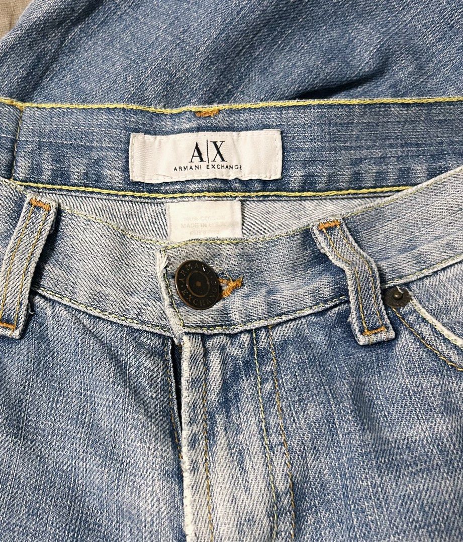 ARMANI XCHANGE (Category: Jeans) located in Davao. Submitted by sart0ria85 (Listing ID 1470684011, Image 3). Description: Classic mid-blue Signature A|X Classic Denim since 1991 inner pocket lining in straight regular fit. 100% COTTON MADE IN USA 🇺🇸 SMALL. Size 4 EXCELLENT CONDITION (90/100).