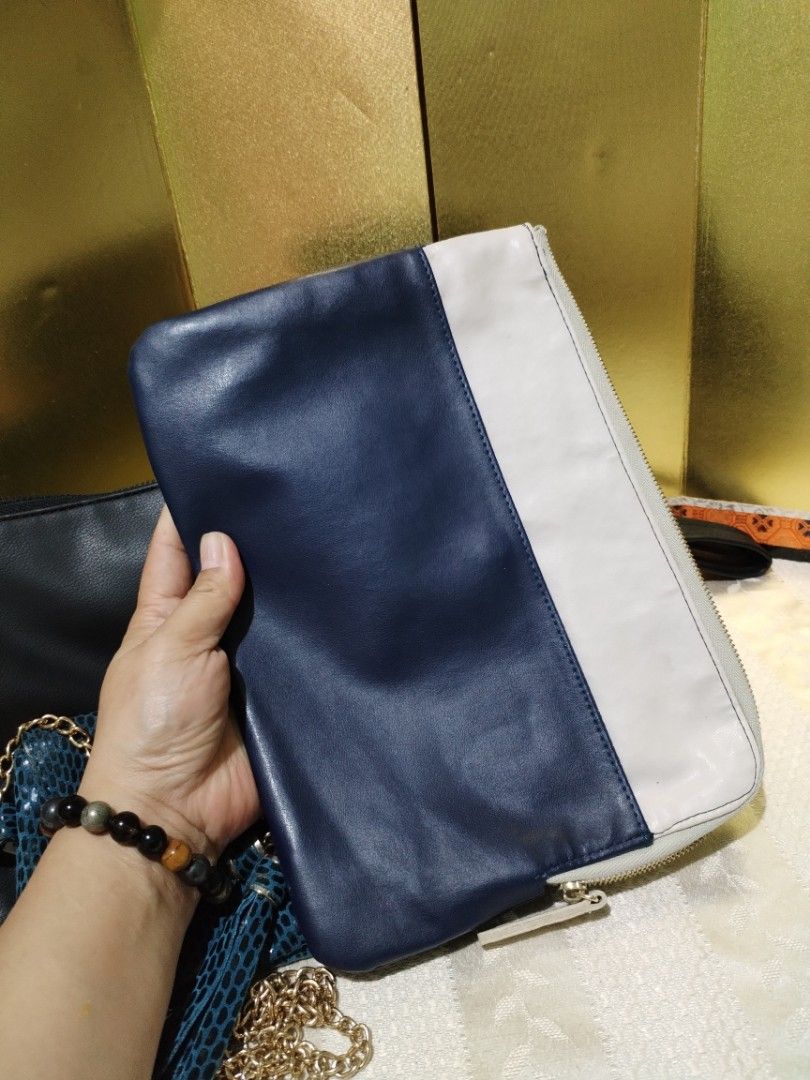 Assorted Fashion Pouches and Clutches Bundle Set (Category: Purses & Pouches) located in La Trinidad. Submitted by malditas (Listing ID 1470706420, Image 2). Description: - Bundle of 4 versatile bags and pouches - Blue & white zippered pouch for everyday use From HT box BUY AS IS (NO RETURN, NO EXCHANGE, NO REFUND unless stated) LOCATION For dropping: BAGUIO- Mabini LA TRINIDAD - KM. 5 SHIPPING via J&T + SF payment 1stFrom HT box BUY AS IS (NO RE