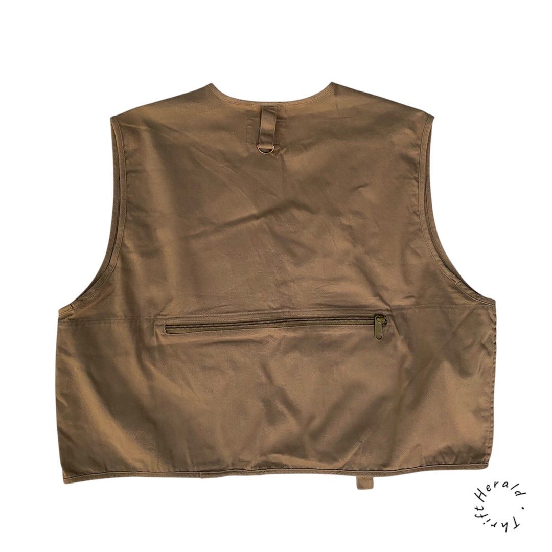 Ausable Brown Cotton Multi-Pocket Utility Vest Size M (Category: Vests) located in Dagupan City. Submitted by marinonghustler (Listing ID 1470576677, Image 2). Description: - Brand: Ausable - Color: Brown - Size: Medium - Width 22 x Length 19 - Condition: Excellent / Pre-owned - Perfect for layering, hiking, photography, or techwear outfits -Pangasinan.