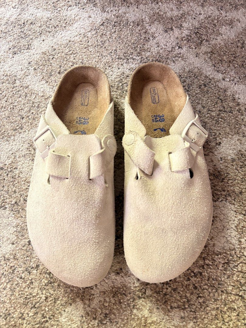 Auth Preloved Birkenstock Boston Clogs (Category: Slippers and slides) located in Paranaque City. Submitted by silentstone.dolphin (Listing ID 1470596177, Image 1). Description: Suede Leather.. Antique White/Off- white color.. Soft Footbed.. Visible Print.. Super SOLID!!!!😍.