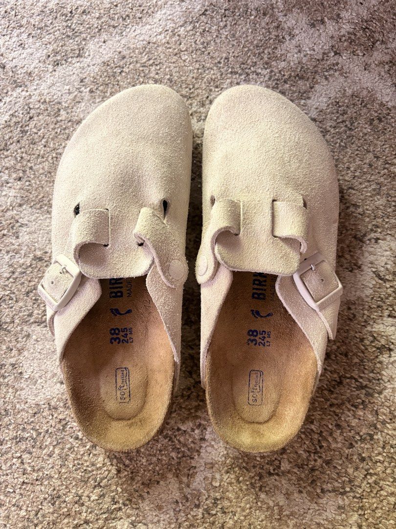 Auth Preloved Birkenstock Boston Clogs (Category: Slippers and slides) located in Paranaque City. Submitted by silentstone.dolphin (Listing ID 1470596177, Image 2). Description: Suede Leather.. Antique White/Off- white color.. Soft Footbed.. Visible Print.. Super SOLID!!!!😍.