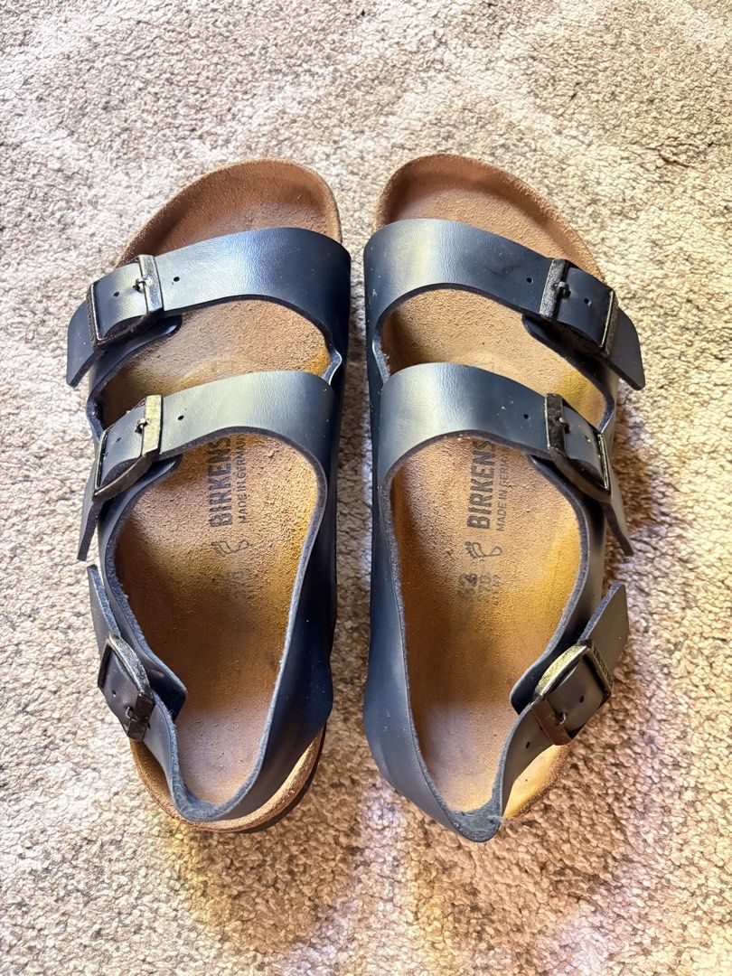 Auth Preloved Birlenstock Milano Sandals (Category: Slippers & Slides) located in Paranaque City. Submitted by silentstone.dolphin (Listing ID 1470655081, Image 2). Description: Classic Blue Color.. Visible Print.. Size 42RF.. Super Gwapo in Actual😍 .