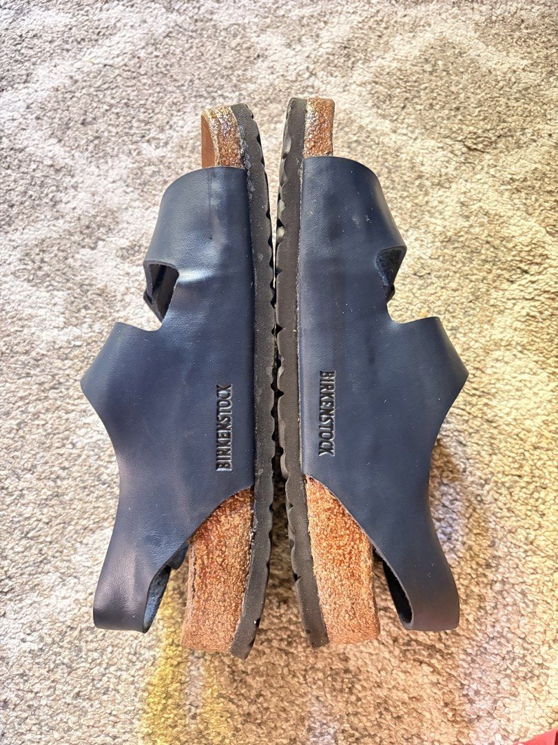 Auth Preloved Birlenstock Milano Sandals (Category: Slippers & Slides) located in Paranaque City. Submitted by silentstone.dolphin (Listing ID 1470655081, Image 3). Description: Classic Blue Color.. Visible Print.. Size 42RF.. Super Gwapo in Actual😍 .