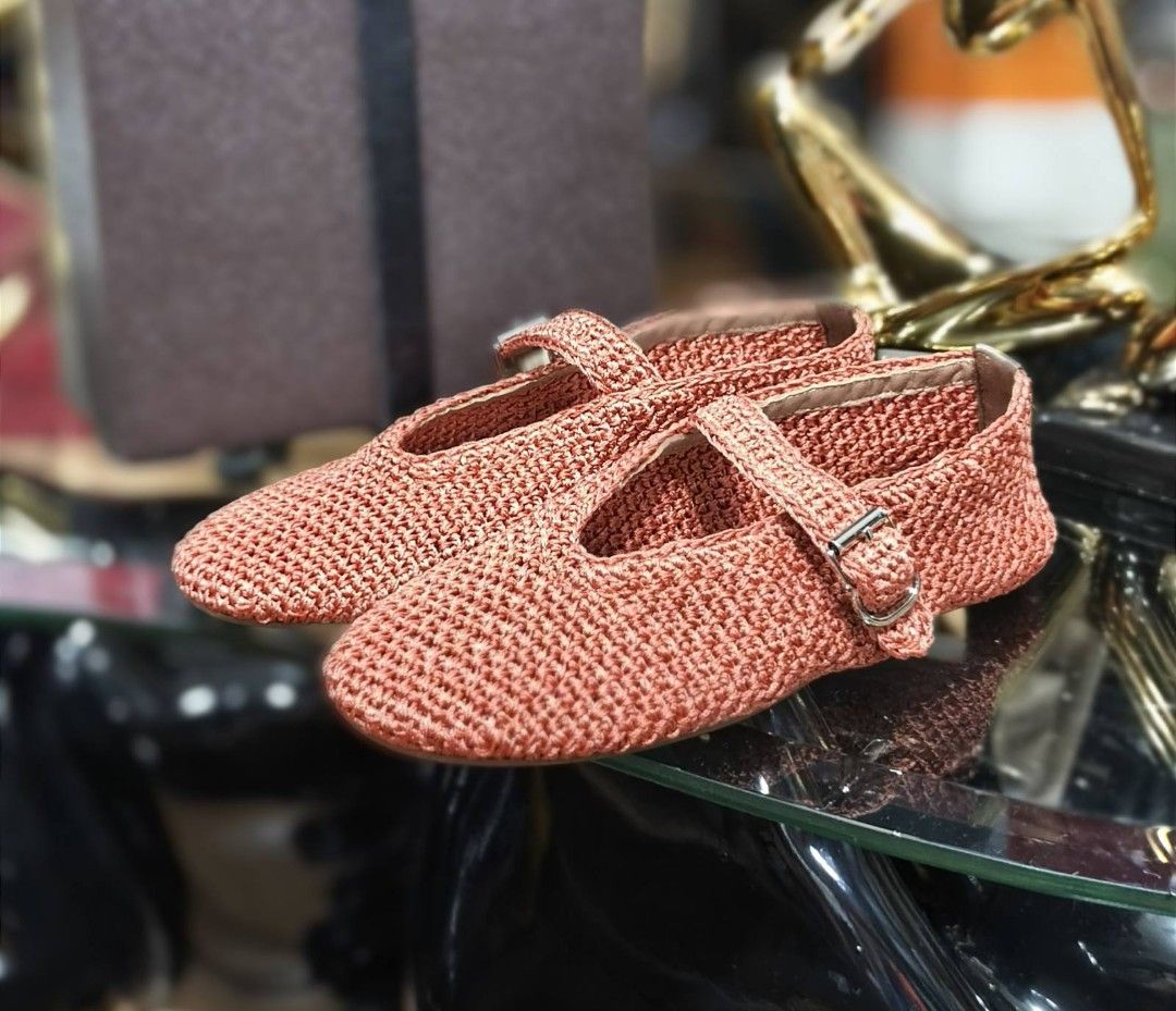 Authentic Alaïa Ballet Flats With Box (Category: Flats & Sandals) located in La Trinidad. Submitted by designerluxeshop (Listing ID 1470673126, Image 2). Description: Pre-owned Alaïa ballet flats with authenticity document and box size 37, 💯% original, in good condition, shipping is free, message me if interested, delivery is by schedule discount is offered for cash buyer layaway is accepted 20% downpayment 80% balance payable up to 4-6months.