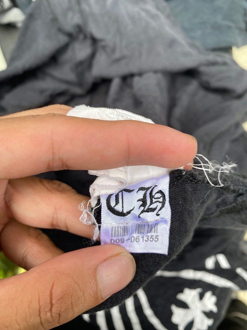 Authentic chrome hearts fresh from bale (Category: Formal Shirts) located in Quezon City. Submitted by hustle_mind (Listing ID 1470639498, Image 3). Description: YOURS RUSH.