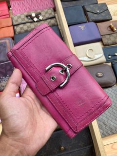 (Category: ) located in . Submitted by authentic_bag96 (Listing ID 1470633757, Image 1). Description: .
