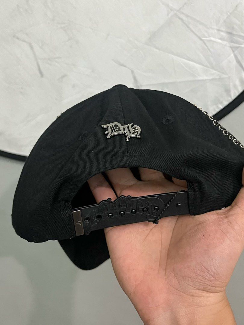 Authentic Gorra Dandy Hats oNYx Cap 🧢 | Brand New | Complete Tags | Below SRP (Category: Caps & Hats) located in Manila. Submitted by oseancollective.official (Listing ID 1470636648, Image 2). Description: Upgrade your streetwear game with the Gorra Dandy Hats O NYx cap! 🔥 Perfect for everyday fits, casual outfits, and streetwear lovers. At OSean Collective, we bring you authentic branded caps at sulit prices! ✅ 100% Authentic ✅ Brand New with 