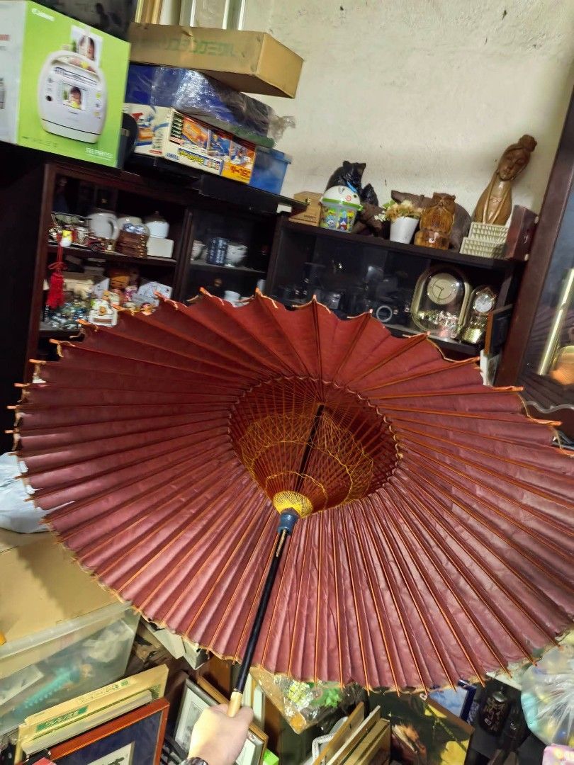 Authentic Japanese Traditional Oiled Paper Umbrella (Category: Umbrellas) located in Cebu City. Submitted by dudes_villanueva (Listing ID 1470618413, Image 2). Description: Authentic Japanese Traditional Oiled Paper Umbrella (Wagasa / Bangasa) ​📌 Item: Japanese traditional oiled paper umbrella (Wagasa / Bangasa) with bamboo structure and protective sleeve 📌 Craftsmanship: Handcrafted bamboo ribs with detailed yellow thread weave work around the