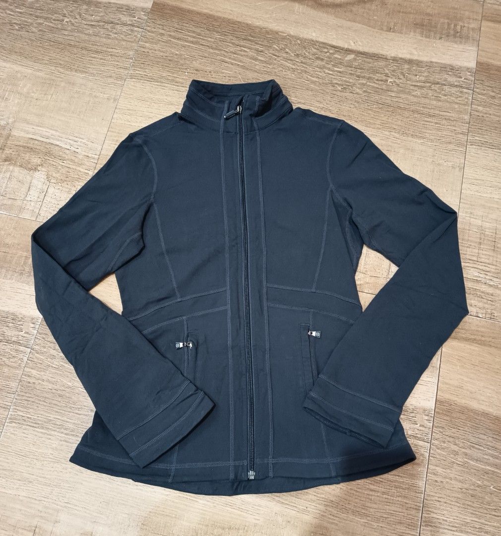 Authentic Lululemon Define Jacket - Luon, Black, Size 6 (Category: Activewear) located in Rizal. Submitted by joy_whisky (Listing ID 1470664894, Image 1). Description: like new condition gently worn fits small-med.